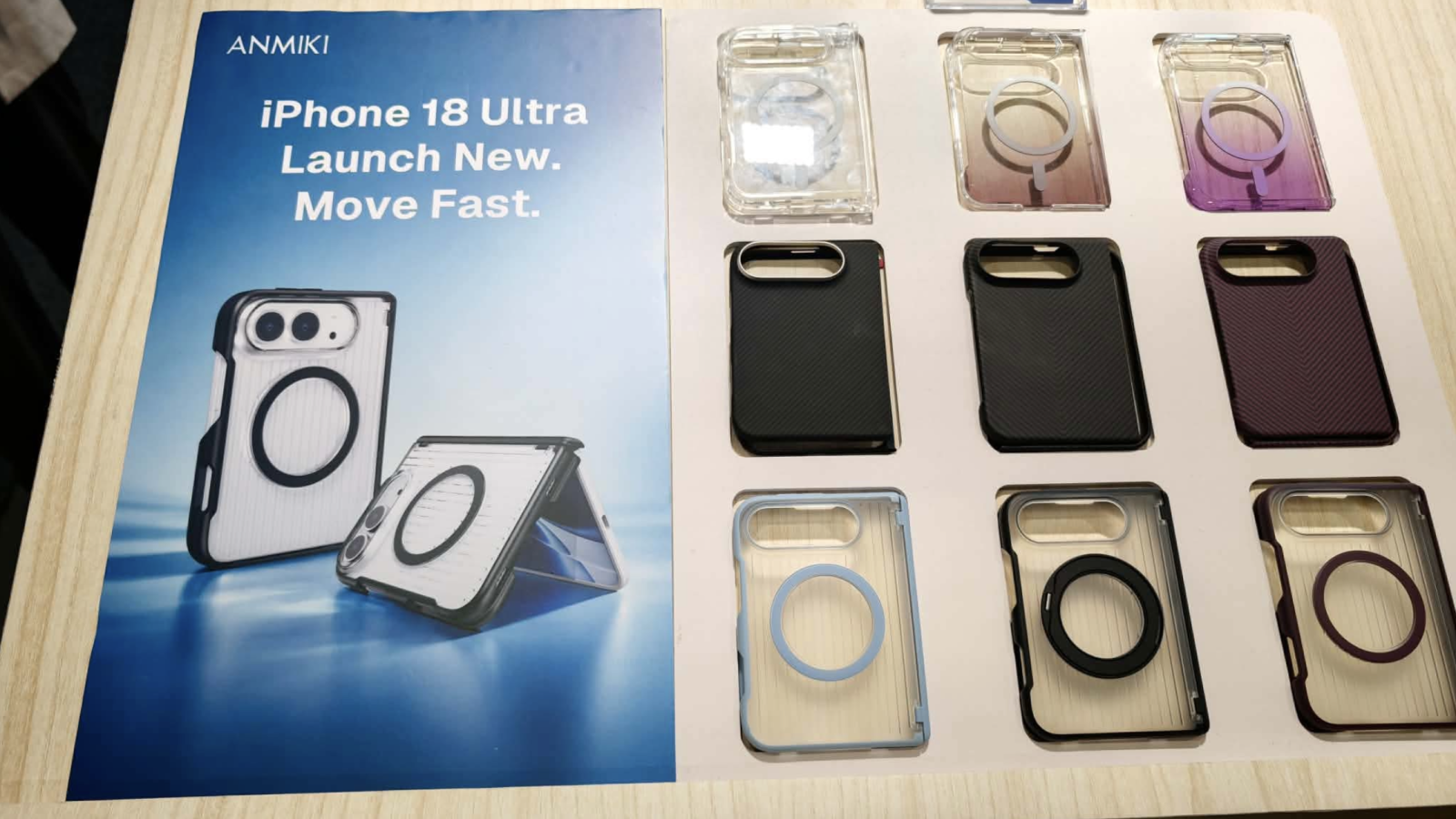 Θήκες για το iPhone Fold πριν καν ανακοινωθεί, τις είδαμε από κοντά στην IFA 2026